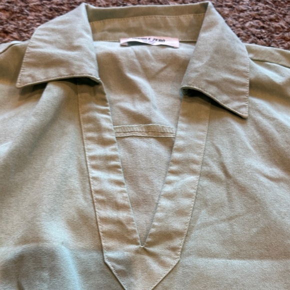 Double Zero Light Green Sleeveless Top - Picture 5 of 7